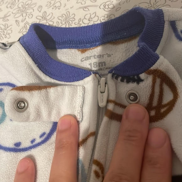 Carters fleece sleeper onesie - Picture 3 of 4